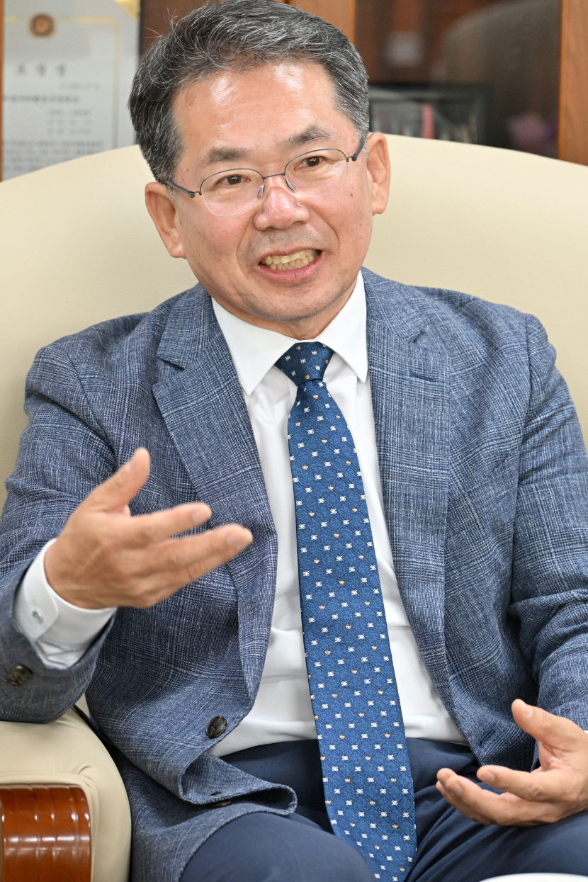 [토크 人사이드] 김진열 군위군수 팔공산 관통 고속道·신공항·후적지 개발, 동구-군위 동반성장 핵심동력