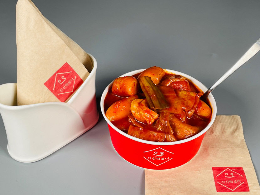 국내 최초 휴게소 떡볶이도 떡페 뜬다…신신떡볶이 합류 확정