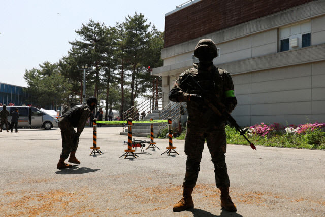 정부 북한발 테러 첩보…재외공관 5곳에 경계로 2단계 상향