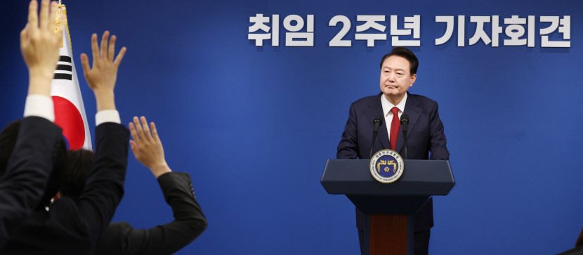 [尹대통령 2주년 회견] 금투세 폐지하지 않으면 증시서 엄청난 자금 이탈