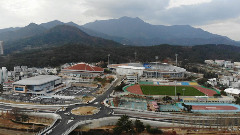 새희망 구미에서, 하나되는 경북의 힘 제62회 경북도민체육대회 개막…장민호·이찬원·권은비 출연