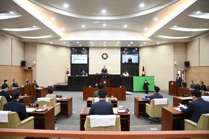 이번에도 빨강 일색?…새 지도부 선출 앞둔 대구 기초의회, 다양성 실종 우려