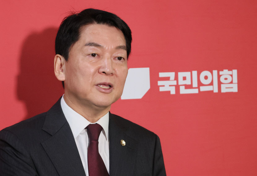 안철수, 홍준표 상남자 발언 놓고 민간인 이야기…공직 그만둬야
