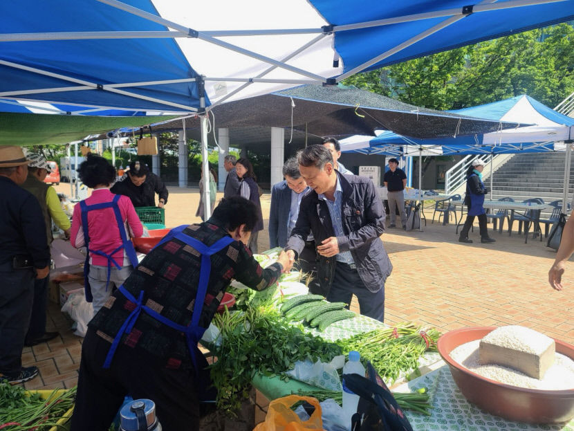 포항 우수 농특산물 한자리에…시중가 대비 최대 30% 할인 판매