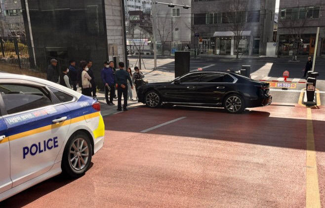 아파트 입구 막는 민폐 주차 강제 견인 가능하다