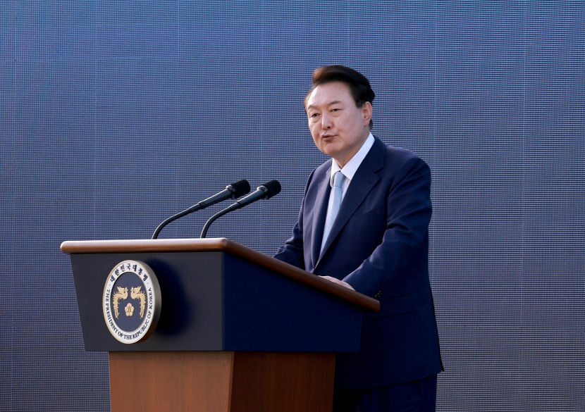 尹대통령 국정 지지율 한 달 이상 20%대 중반대 머물러