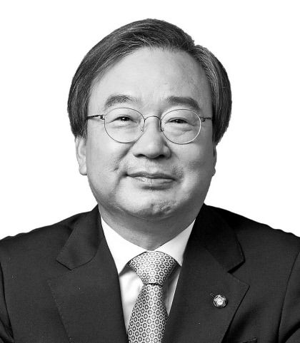 [돌직구 핵직구] 문재인과 체임벌린