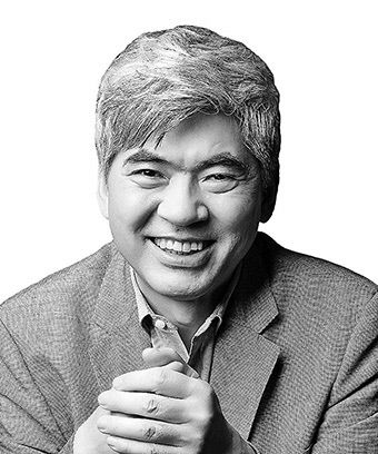 [이진우의 시대정신] 플랫폼 자본주의의 함정