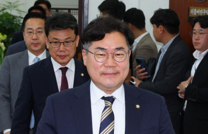 與野, 22대 국회 원 구성 두고 힘겨루기 이어가