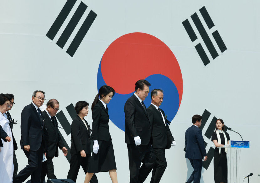 [속보] 윤석열 대통령 북한, 비열한 도발 감행…평화는 굴종 아닌 힘으로 지켜