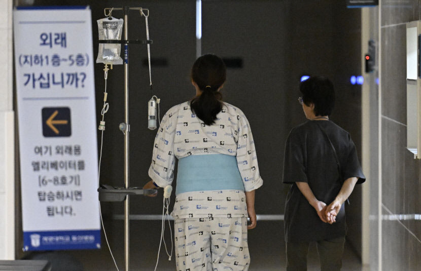 집단휴진 앞둔 의료계, 정부와 충돌 불가피…의대교수·의협 전면 휴진 동참할 듯