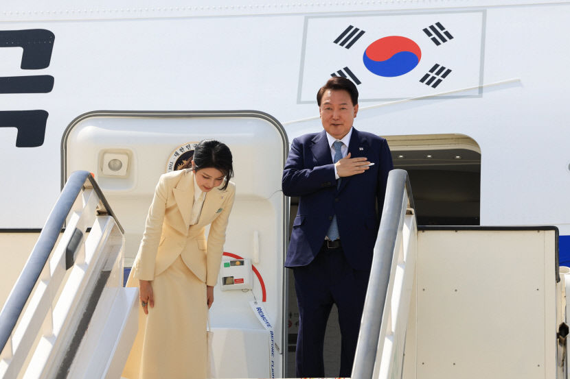 尹, 카자흐스탄 동포 만나며 두번째 순방국 일정 시작…오늘은 정상회담 예정