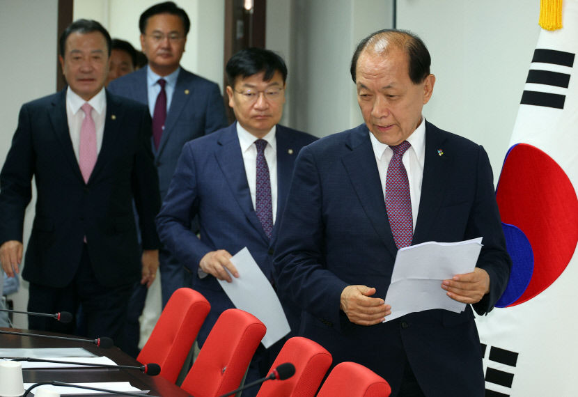 한동훈 출마 발판 與 민심 20% 반영…단일 지도체제 결정