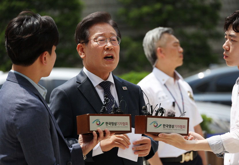 이재명 언론은 검찰 애완견, 정보받아 왜곡·조작…대북송금은 조작사건