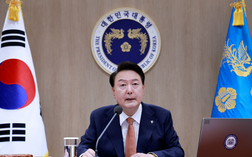 2개월만에 국무회의서 의료계에 복귀·대화 촉구한 尹…TK관련 안건도 통과