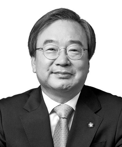 [돌직구 핵직구] 한동훈을 말리고 싶다