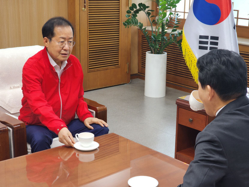 홍준표, 원희룡 만나 당 오래 지킨 사람이 대표 돼야…한동훈 면담은 거절(종합)