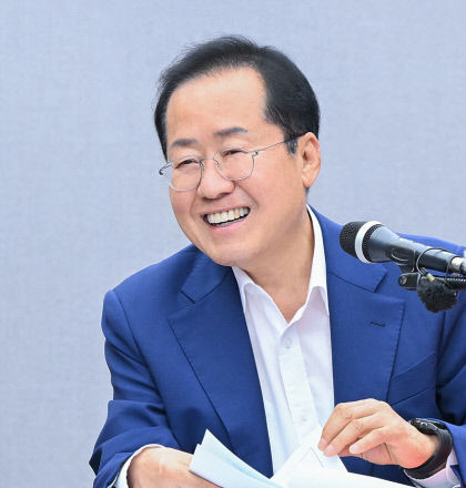 洪 시장 100개 혁신과제·TK통합 추진 성과…대형마트 의무휴업일 변경 가장 보람된 일