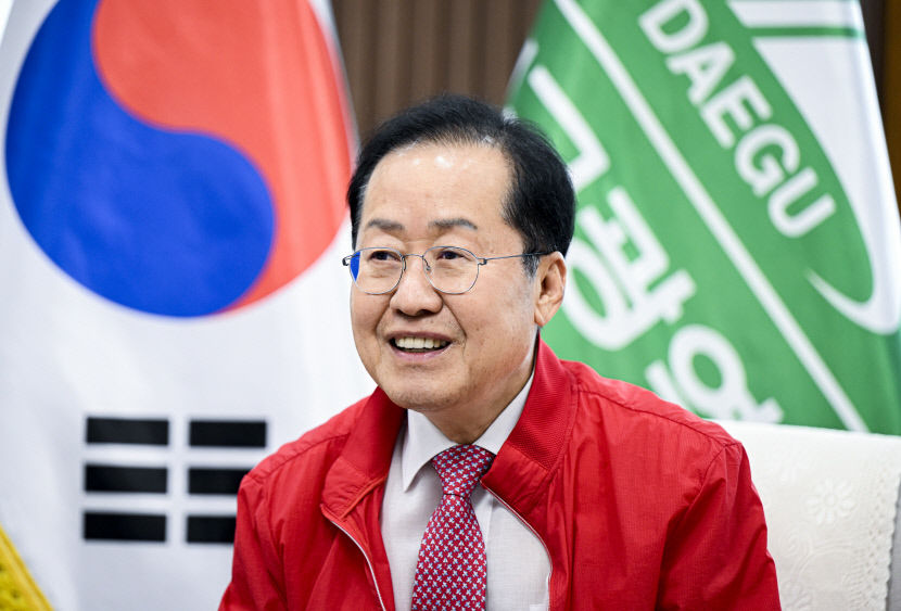[민선 8기 취임 2주년 인터뷰] 홍준표 대구시장 임기內 미래 100년 사업 준비할 것…난제 풀려가고 있어