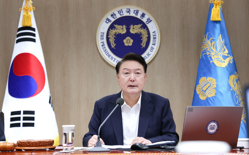 尹, 배터리 화재에 과학적 안전대책 수립해야…국회에 대화와 합의 당부도