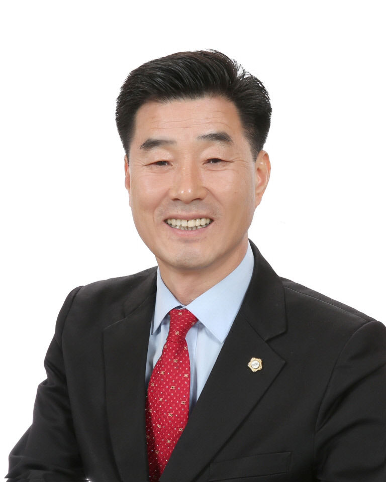 포항시의회 의장에 김일만 전 부의장