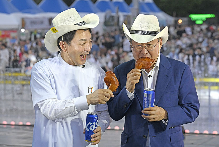 [대구치맥페스티벌 개막] 치맥으로 열광 도가니…두류운동장 한 바퀴면 전국치킨순례