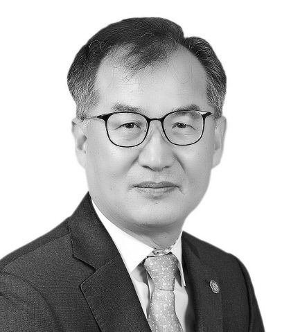 [시선과 창] 마스크 쓰고 말 배운 아이, 지금은?