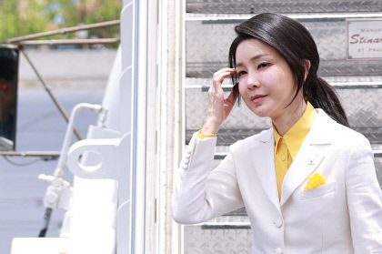 김건희 여사 문자 두고 친윤 vs 친한 격화하는 진실게임