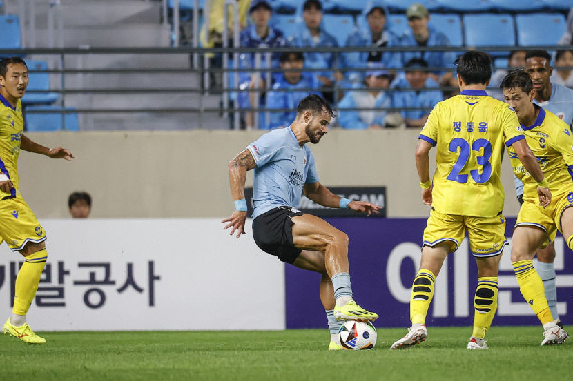 대팍서 100번째 경기…결국 무승부 그친 대구FC
