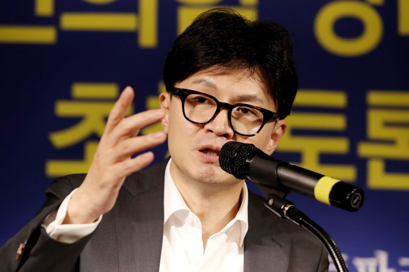 한동훈, 與 선관위 元-韓 동시 제재 조치에 양비론 갈 문제 아니야…학폭 가해자-피해자 다 경고하나