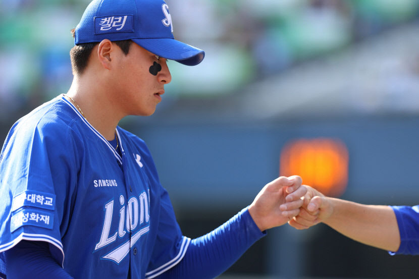 곰 사냥엔 역시 사자 군단…올 시즌 10승째 거둬