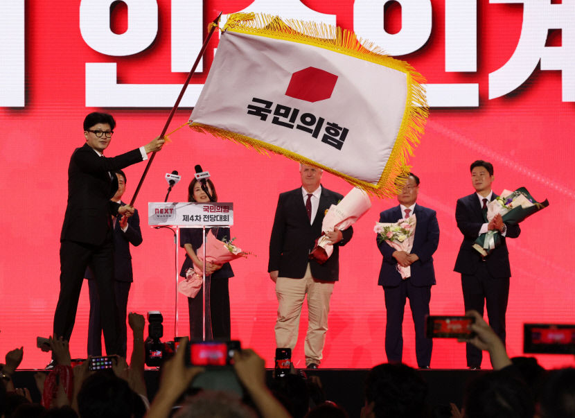 한동훈, 친윤계와 갈등 극복이 최대 과제…채상병특검법이 시험대