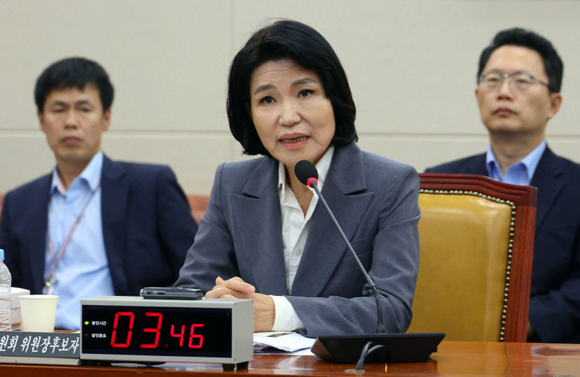 이진숙 청문회 사흘로 연장…법인 카드 사용내역 집중 추궁할 듯