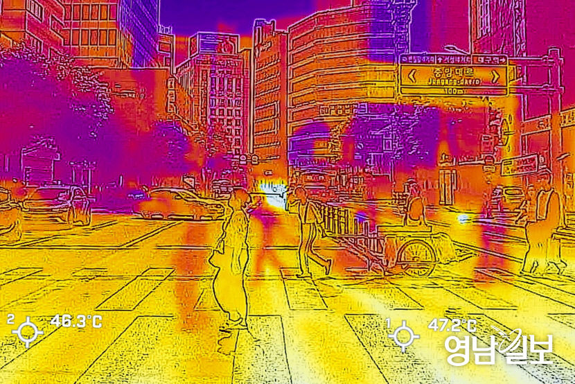 [포토뉴스] 대구 동성로 바닥 온도 46℃ 이상