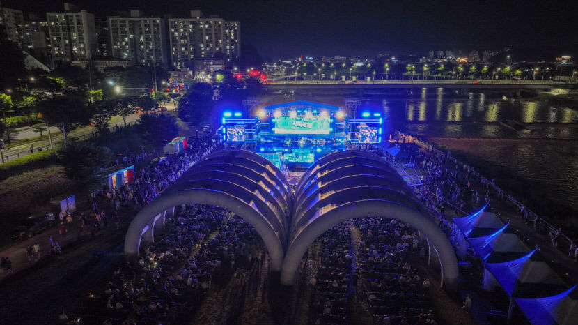 도심에서 시원한 여름 휴가를…영주 시원 축제 개막