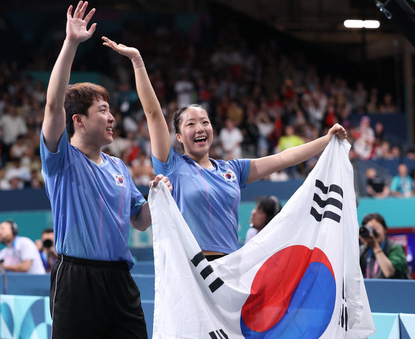 임종훈-신유빈, 탁구 혼복 동메달…12년만의 쾌거(종합)