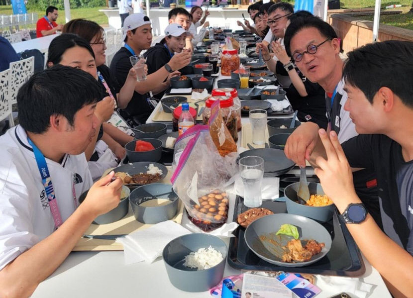 금메달 뒤엔 전폭 지원의 힘 있었다…모의 올림픽경기장부터 한식배달까지