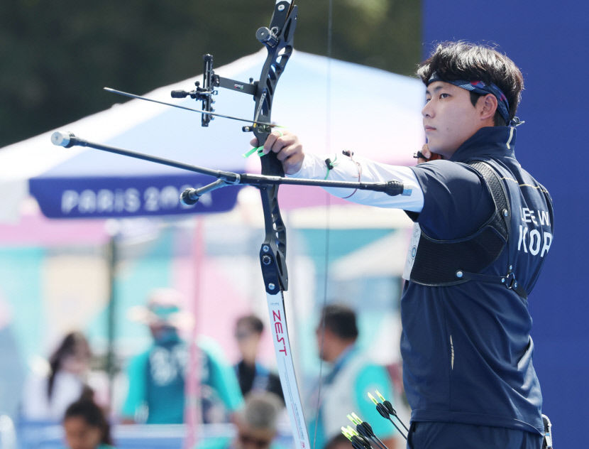 [속보] 남자 양궁 이우석 동메달 획득…2관왕 달성