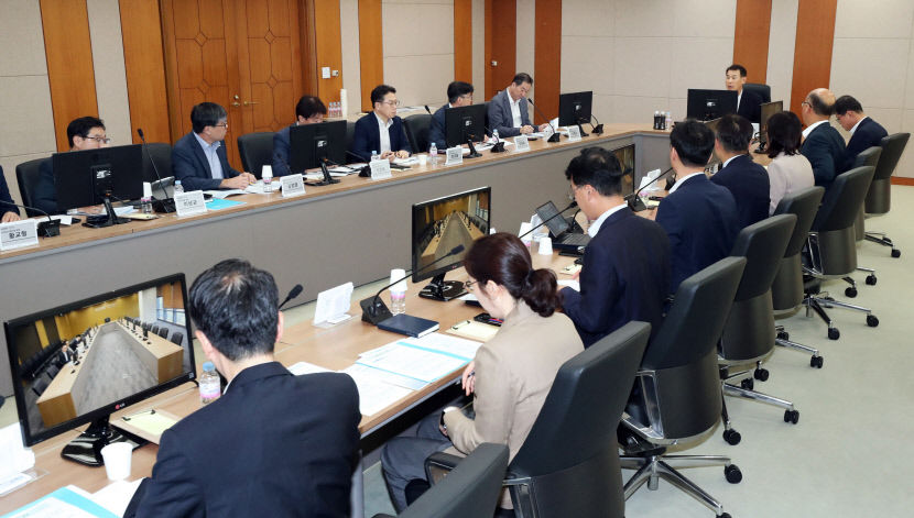 미국발 R의 공포에 중동 리스크까지 겹악재…외국인 순매도 최대