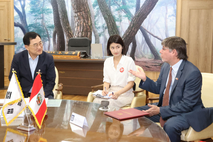 APEC 정상회의 개최지 경주, 이번엔 주한 페루대사 방문