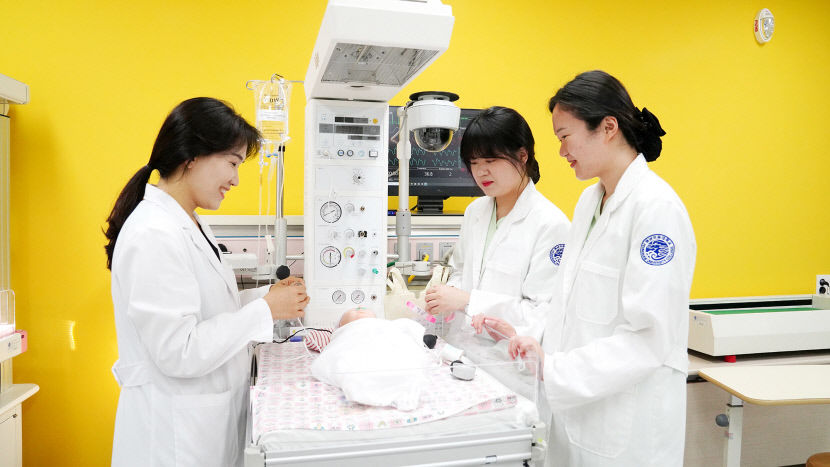 [주목! 이 학과] 영남이공대 간호학과, 경험 풍부한 전문 교수진 체계적 교육…간호사 국시 합격률 100%