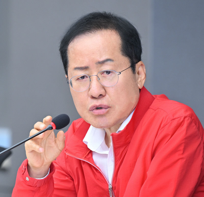 홍준표 대구시장 FIX 2024 성공적 개최에 총력…코로나19 재유행 신속 대응도 지시