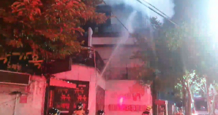 13일 새벽 대구 동구 효목동 상가서 불…인명피해 없어