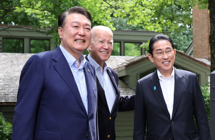 韓美日정상 인태지역 평화·안정 유지 다짐…3국 협력 필수불가결