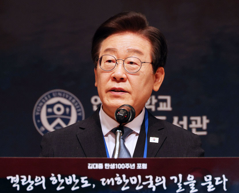 이재명, 코로나19 확진…한동훈 회담·문재인 예방 일정 연기(종합)