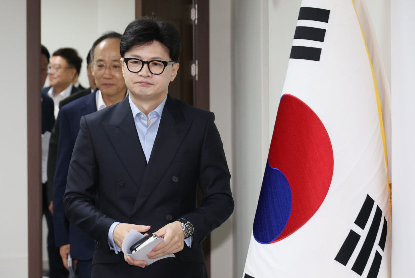 이재명, 코로나19 확진…한동훈 회담·문재인 예방 일정 연기(종합)
