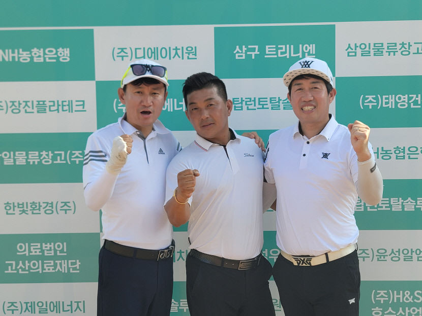 3년 연속 4강 진출 vs 3회 대회 준우승