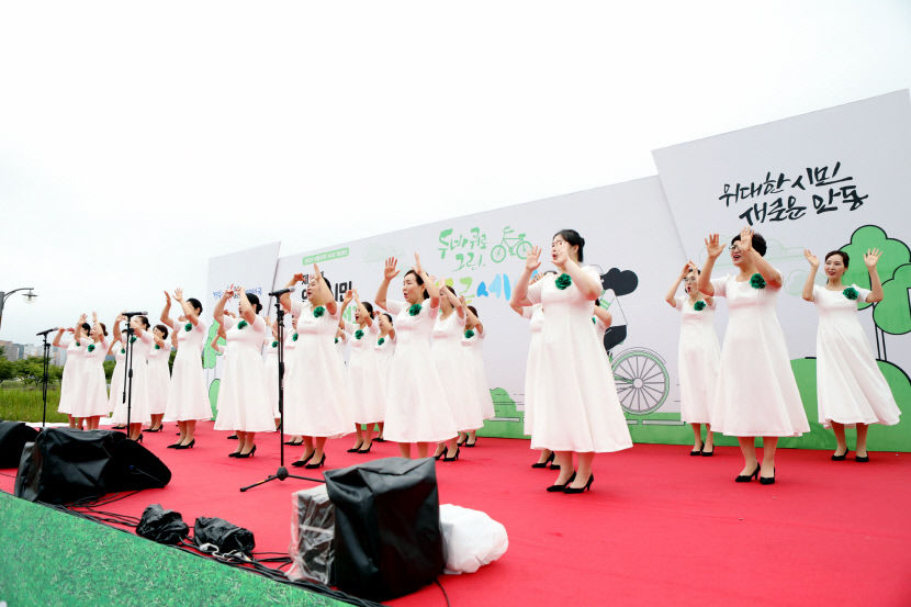 [안동시민 녹색자전거 대행진] 20여개 부스 스포츠체험·건강검진 인기