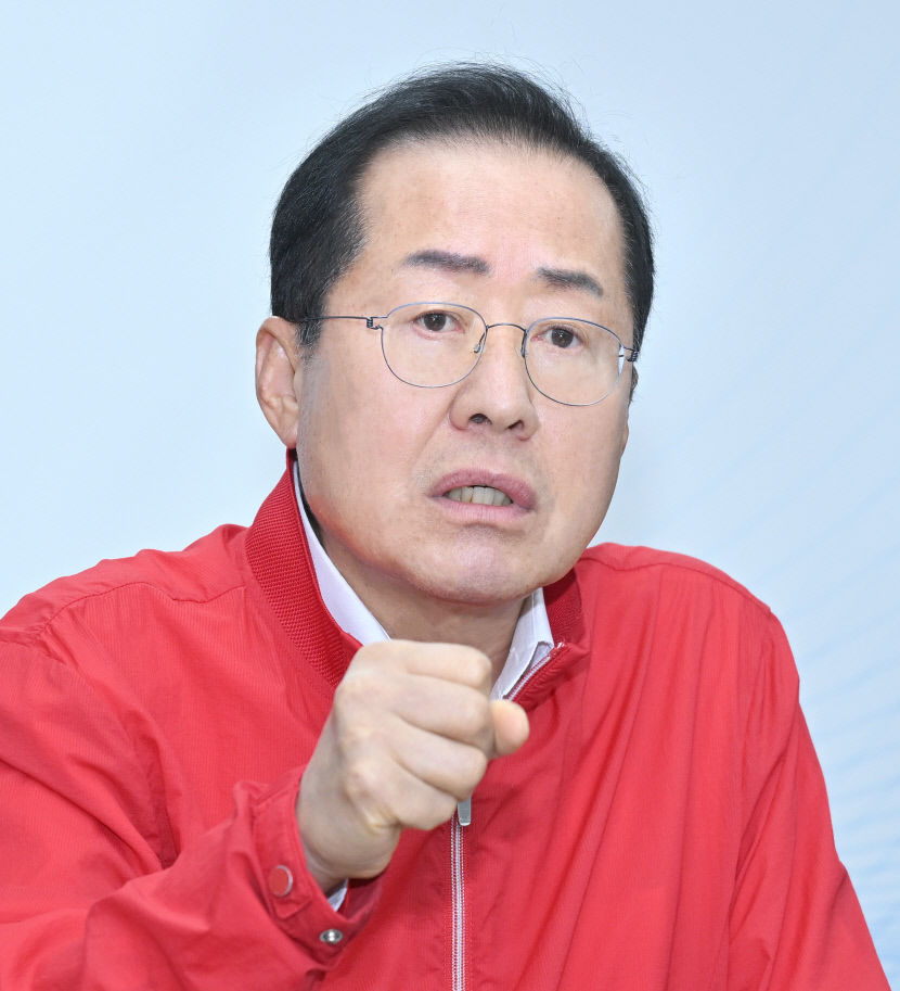 홍준표 대구시장 억지·떼쓰기 밀리면 안 돼…결단 내려야 할 때