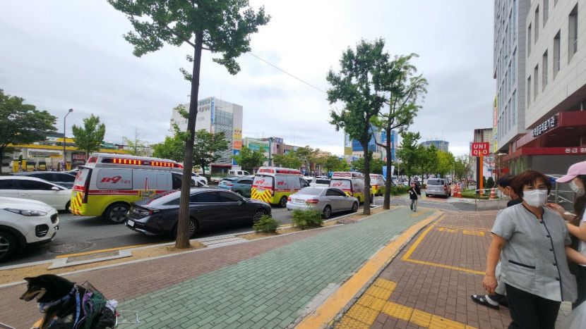 추석연휴 구급차 줄 잇는 W병원, 응급실 초과 가동